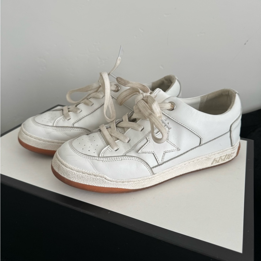 Golden Goose Sneakers